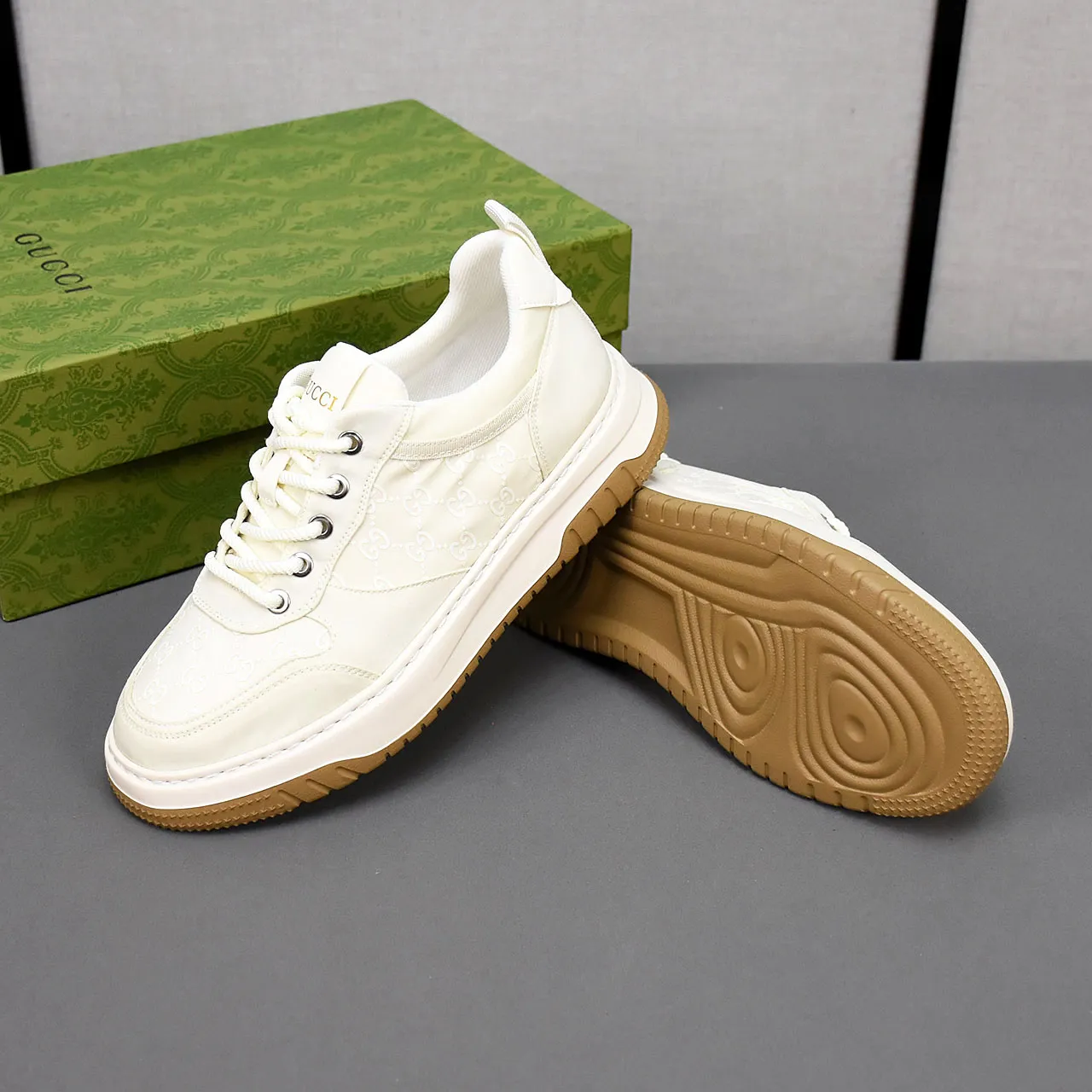 PP400👟👟👟Gucci【Gucci】Fashionable lace-up cloth shoes, uppers made of breathable fabric, rubber foam soles, men's size 39-44.
